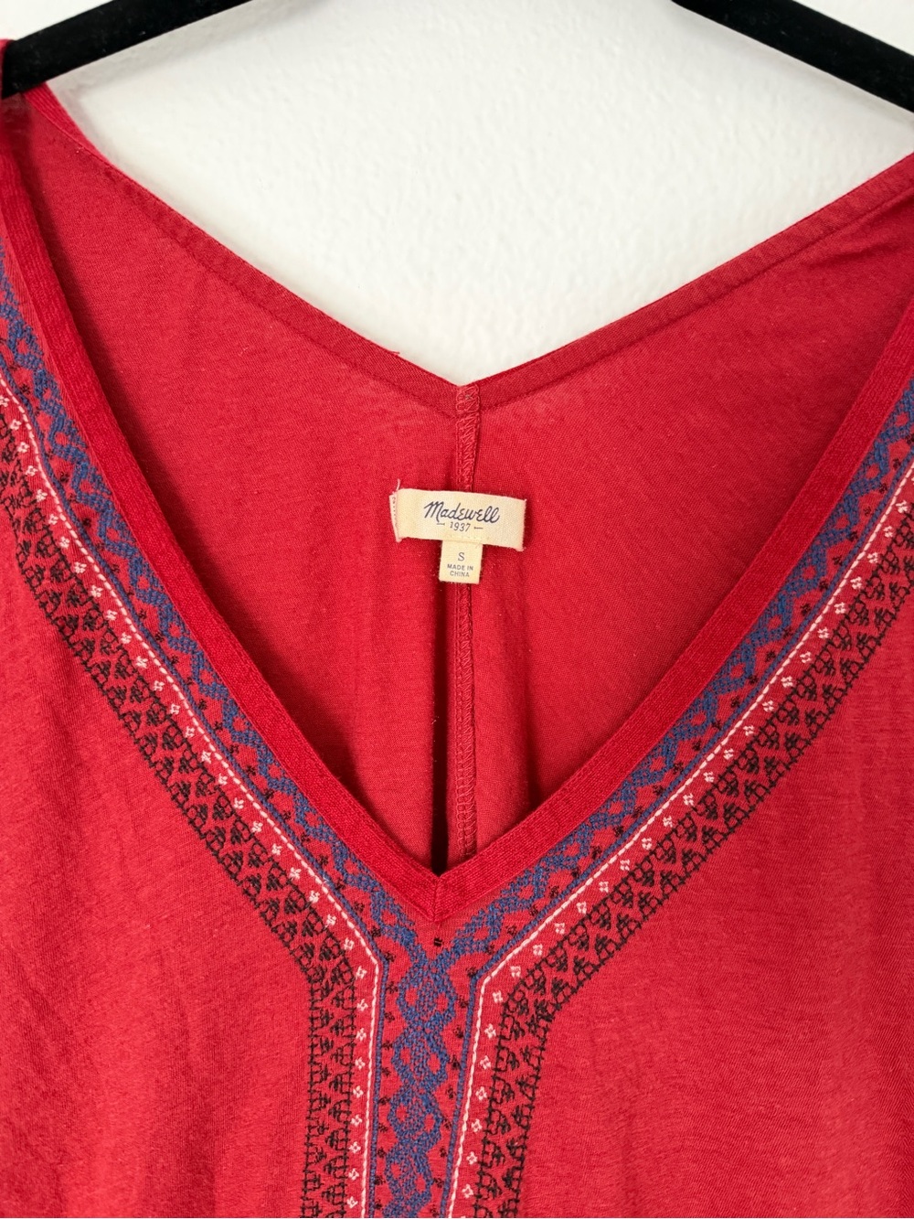 Madewell Red Embroidered V-Neck Women’s Tangier Tee Top - Picture 2 of 5